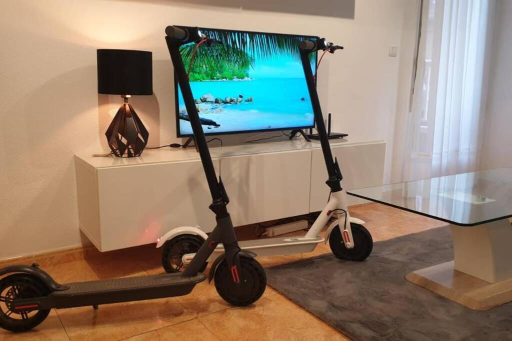 Apartment Playa Cura 150M + Electric Scooters トレビエハ エクステリア 写真